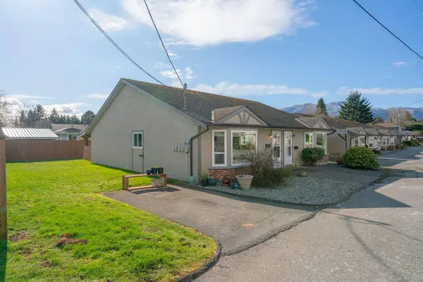 103 Ashlar Ave #37, Nanaimo, BC V9R 3P3