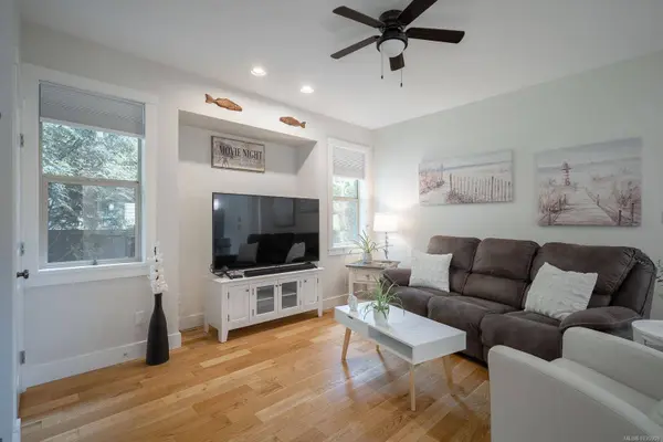 336 Wessex LN, Nanaimo, BC V9R 6H5