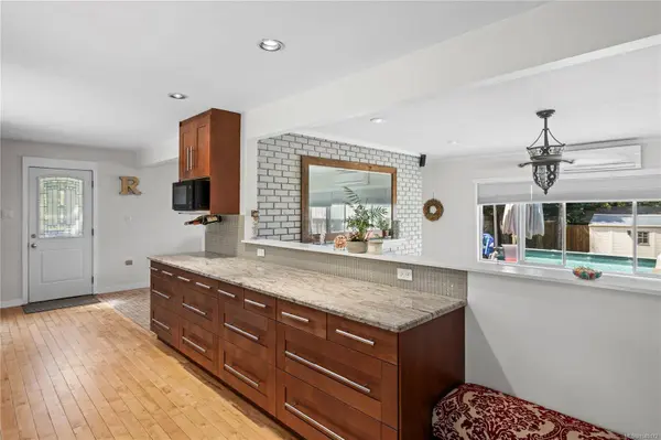5567 Ventura Dr, Nanaimo, BC V9T 5M6