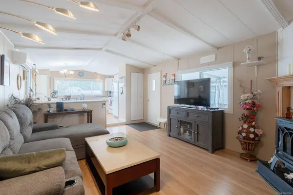 6325 Metral Dr ##76, Nanaimo, BC V9T 6P9