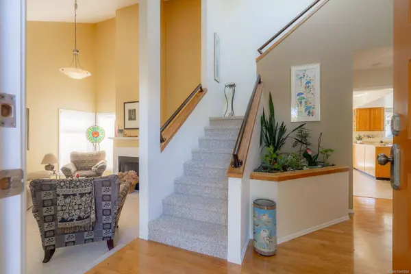 205 Scarborough Pl, Nanaimo, BC V9T 5L3