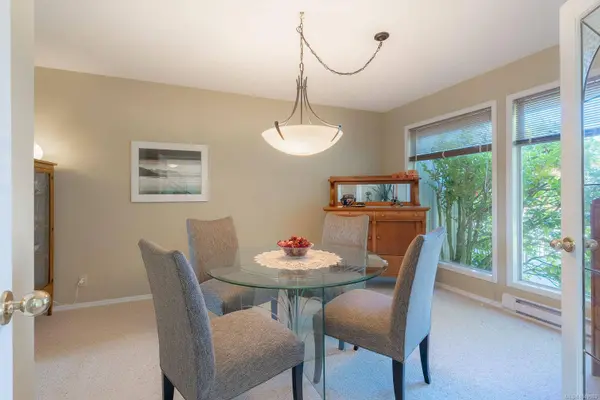 205 Scarborough Pl, Nanaimo, BC V9T 5L3
