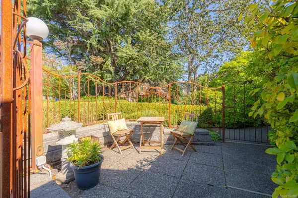 205 Scarborough Pl, Nanaimo, BC V9T 5L3