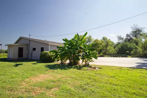 815 4th ST, Hempstead, TX 77445