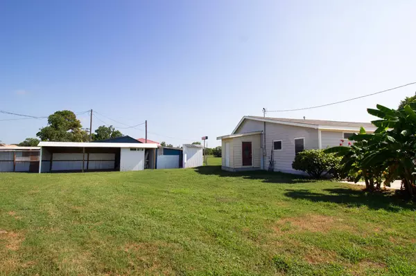 815 4th ST, Hempstead, TX 77445