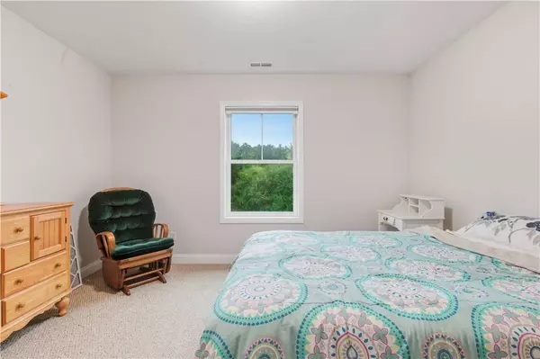 1 Jupiter LN #B, Richmond, RI 02898