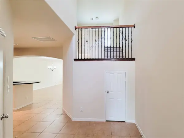 8603 Sunset Loch DR, Spring, TX 77379