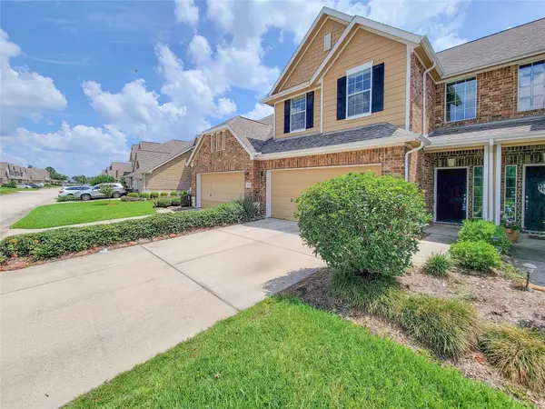 8603 Sunset Loch DR, Spring, TX 77379