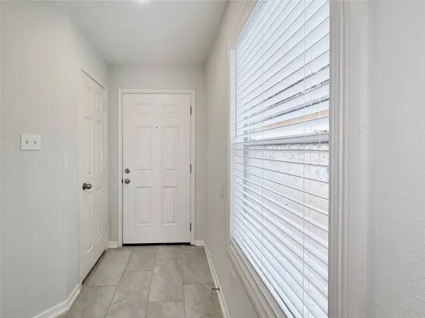 16010 Pin Oak Ridge ST, Houston, TX 77073