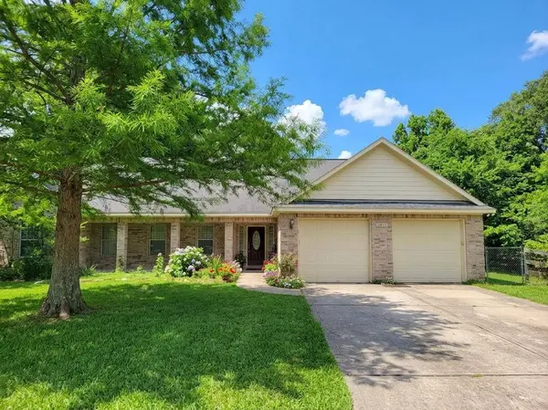 2011 Old Ox RD, Spring, TX 77386