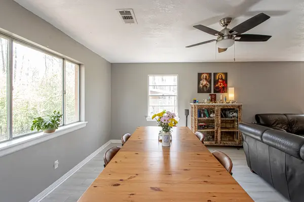 Luxury Homes Freshly remolded