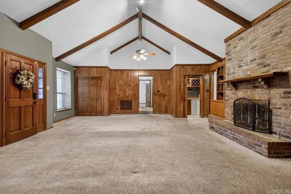 1 Cedar Creek Court, North Little Rock, AR 72116-5705