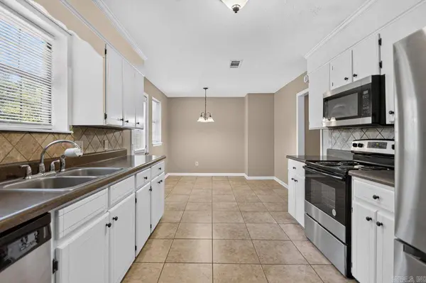 28 Pheasant Run Drive, Cabot, AR 72023