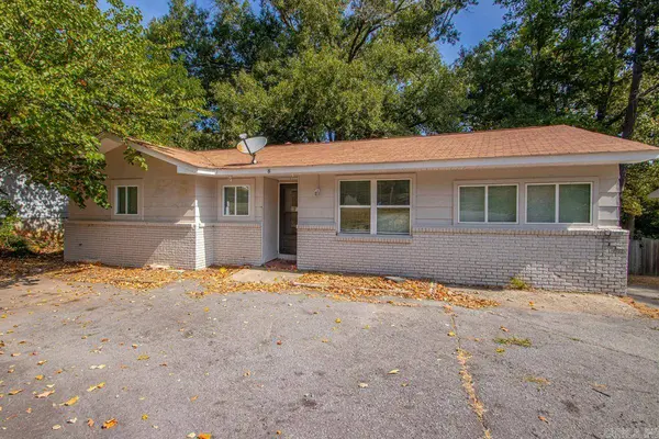 8 W windsor Drive, Little Rock, AR 72209