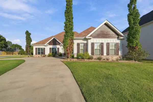1690 Poteete Drive, Conway, AR 72034