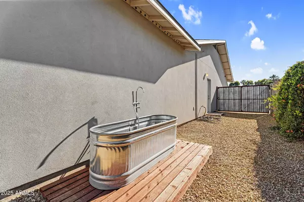 8522 E VERNON Avenue, Scottsdale, AZ 85257