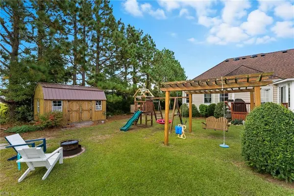 102 Bayshore Court, Maple, NC 27956