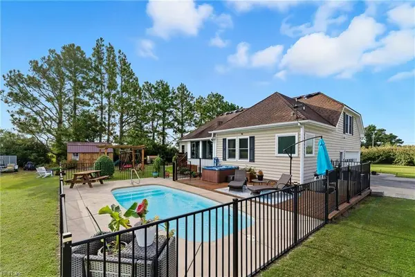 102 Bayshore Court, Maple, NC 27956