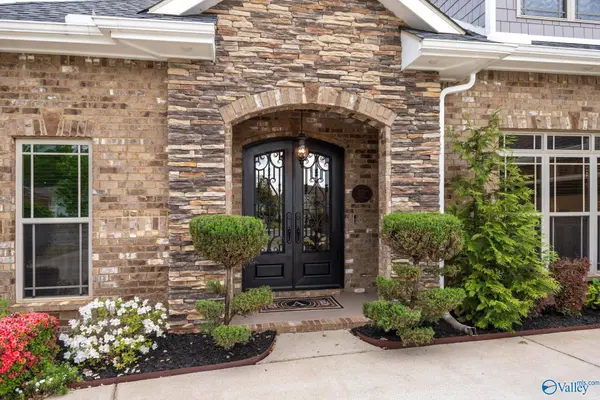 6 Holly Park Blvd, Huntsville, AL 35824