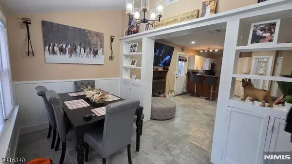 36 Chatham RD, West Milford, NJ 07421