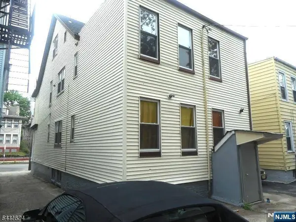 100-102 Lyons AVE, Newark, NJ 07112