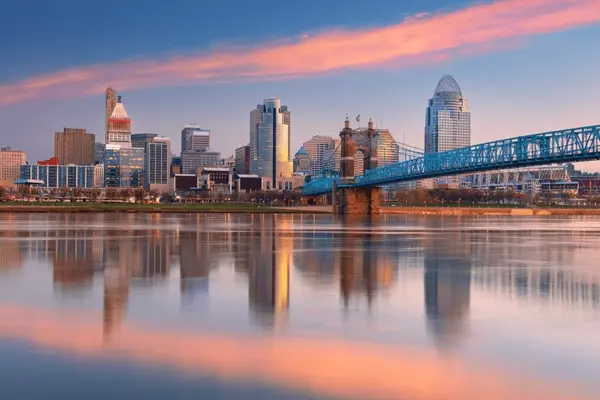 cincinnati-ohio-usa-cityscape-image-600nw-2445280827