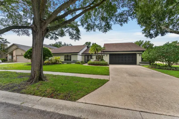 14015 Shady Shores Dr, Tampa, FL 33613-1932