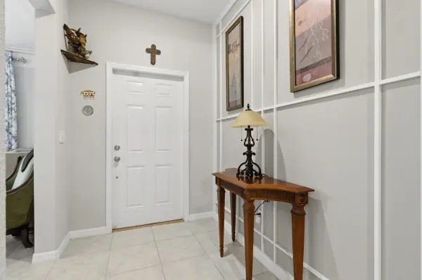 Sand Daisy Pl, Ruskin, FL 33570