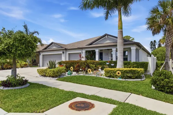 Sand Daisy Pl, Ruskin, FL 33570