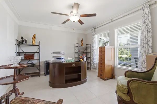 Sand Daisy Pl, Ruskin, FL 33570