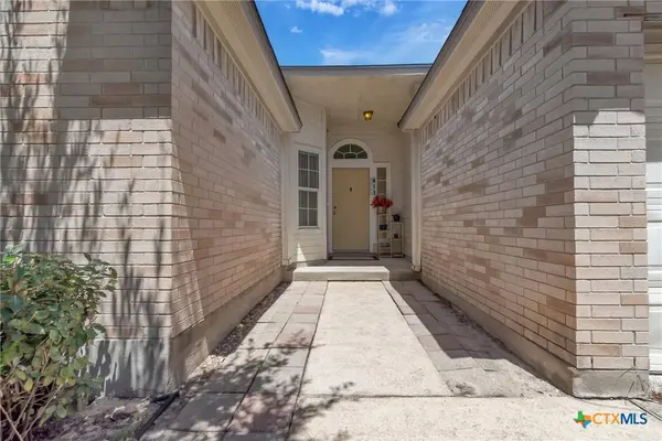 114 Estate DR, Hutto, TX 78634