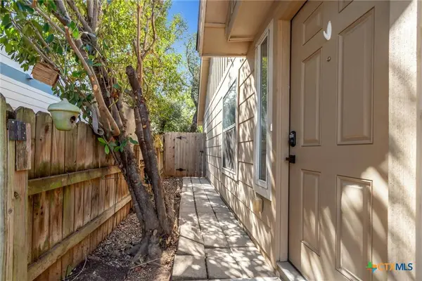 1313 E 3rd ST, Georgetown, TX 78626