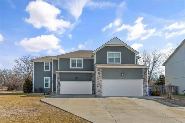 7529 McCoy ST, Shawnee, KS 66227