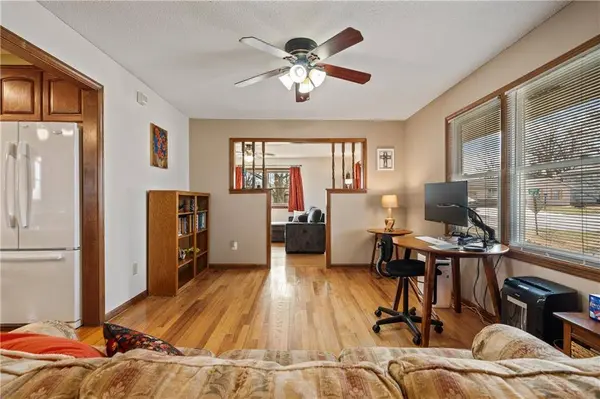 5725 Hunter ST, Raytown, MO 64133