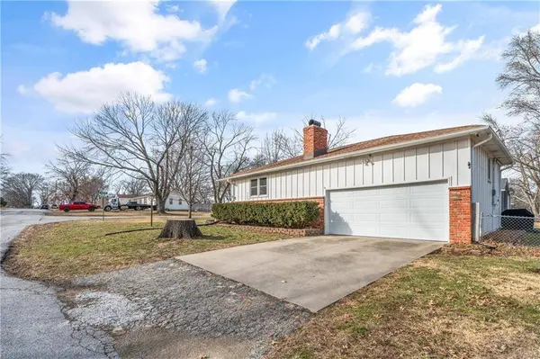 5725 Hunter ST, Raytown, MO 64133