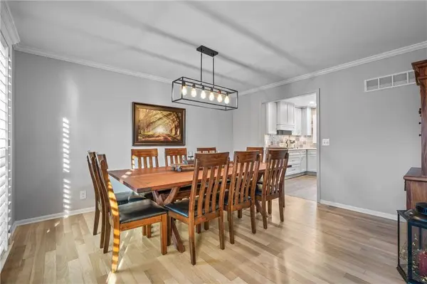 8698 W 101st ST, Overland Park, KS 66212