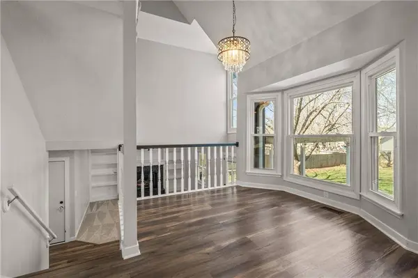 16116 W 125th ST, Olathe, KS 66062