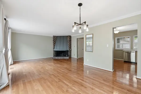 7709 W 102nd ST, Overland Park, KS 66212
