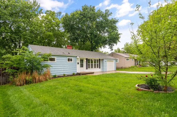 7840 Ash ST, Prairie Village, KS 66208