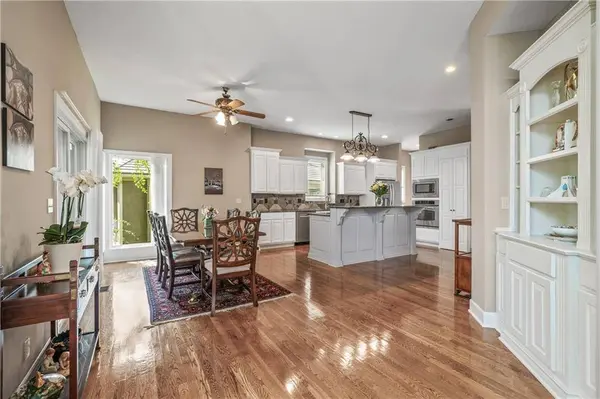5313 W 124th TER, Overland Park, KS 66209