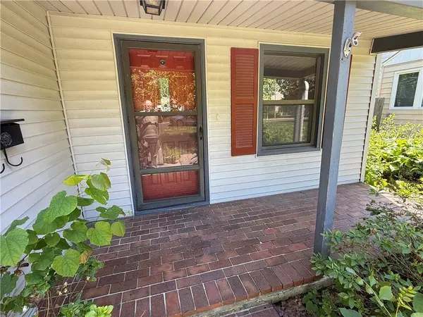 6701 W 77th TER, Overland Park, KS 66204