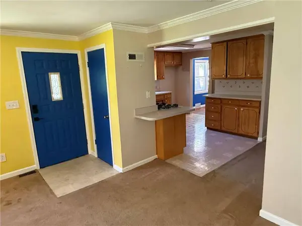 6701 W 77th TER, Overland Park, KS 66204