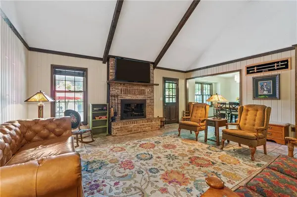 11524 Rosehill RD, Overland Park, KS 66210