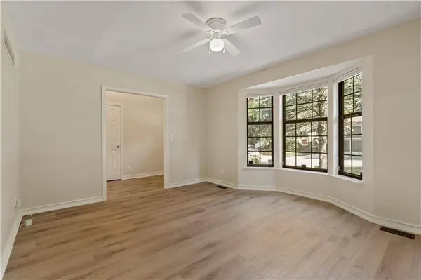 10203 W 50th TER, Merriam, KS 66203
