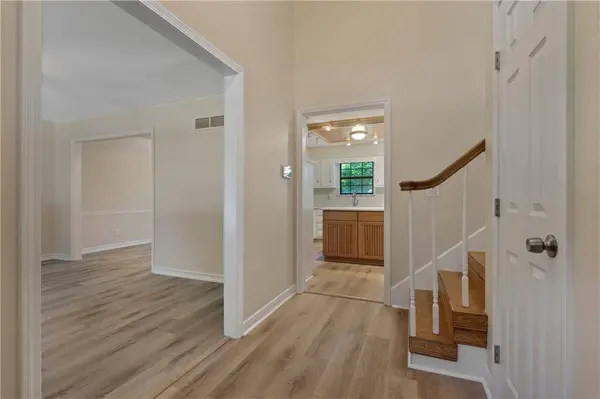 10203 W 50th TER, Merriam, KS 66203