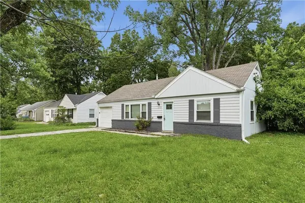 2706 W 79th ST, Prairie Village, KS 66208