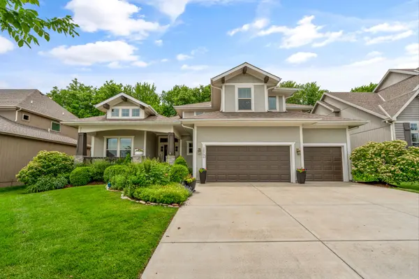 10736 S Palisade ST, Olathe, KS 66061