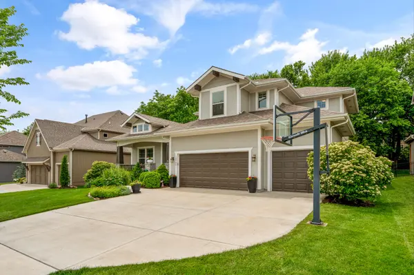 10736 S Palisade ST, Olathe, KS 66061