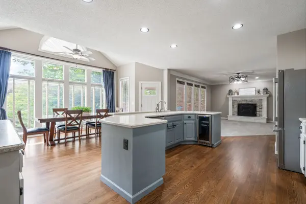 12213 Bradshaw ST, Overland Park, KS 66213