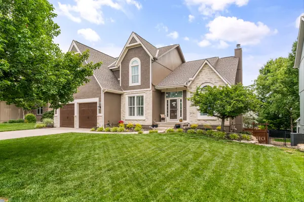 12213 Bradshaw ST, Overland Park, KS 66213